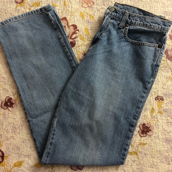 ๐2 pair womanโs jeans๐